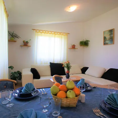 Charming House Surrounded By Greenery, 2 Km From Famous Nyaraló *