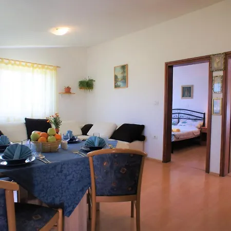 Nyaraló Charming House Surrounded By Greenery, 2 Km From Famous *