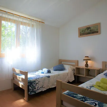 Nyaraló Charming House Surrounded By Greenery, 2 Km From Famous Póla