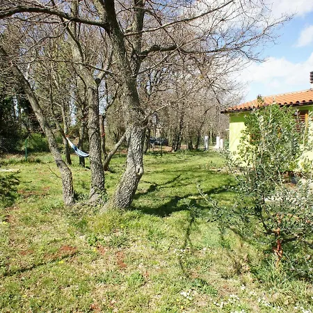 Nyaraló Charming House Surrounded By Greenery, 2 Km From Famous Póla